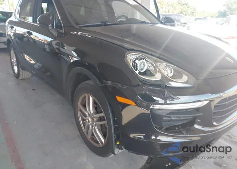 2016 Porsche Cayenne z USA, uszkodzony, nr VIN WP1AA2A20GKA09937